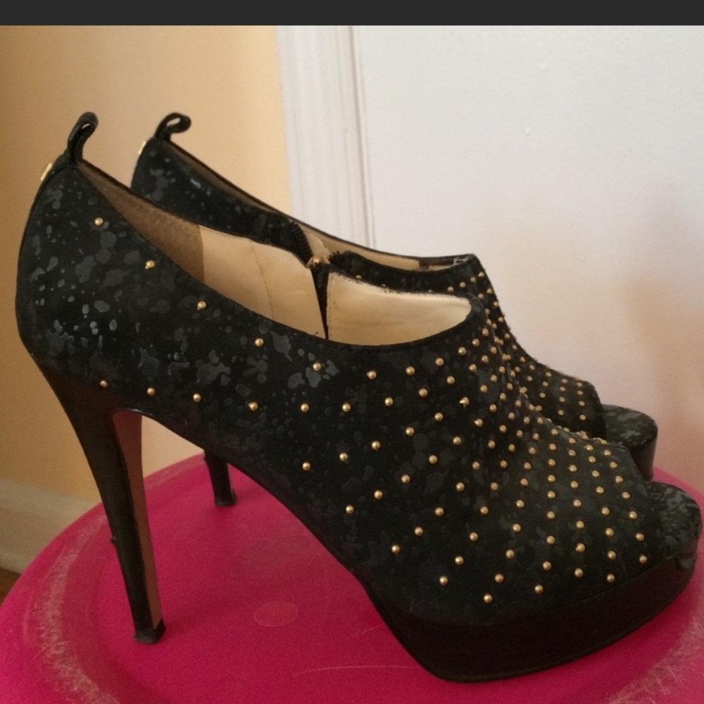 Rachel Roy peep toe heels