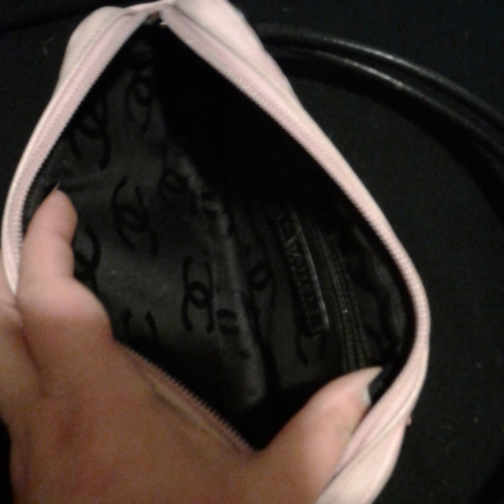 CHANEL Cambon Pouchette - Picture 4 of 8