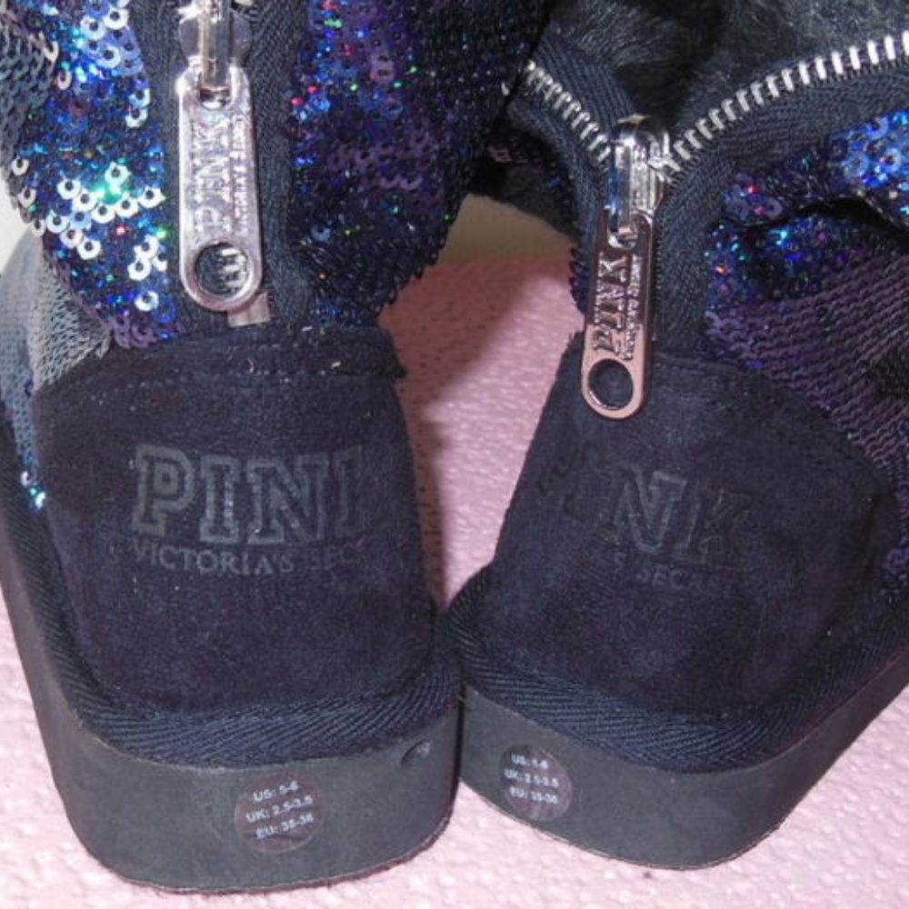 Victoria's Secret Pink Fur Lined Bootie - Picture 2 of 4