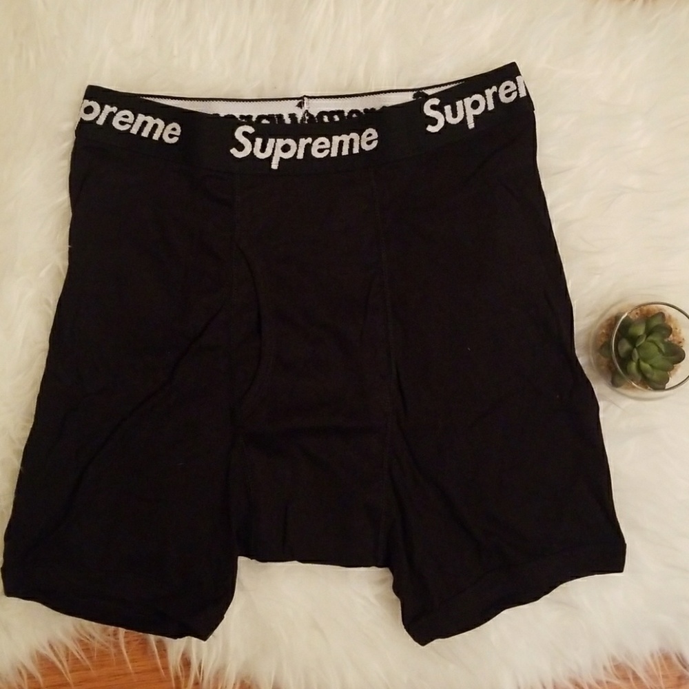 Supreme x Hanes Black Boxer - Picture 1 of 2