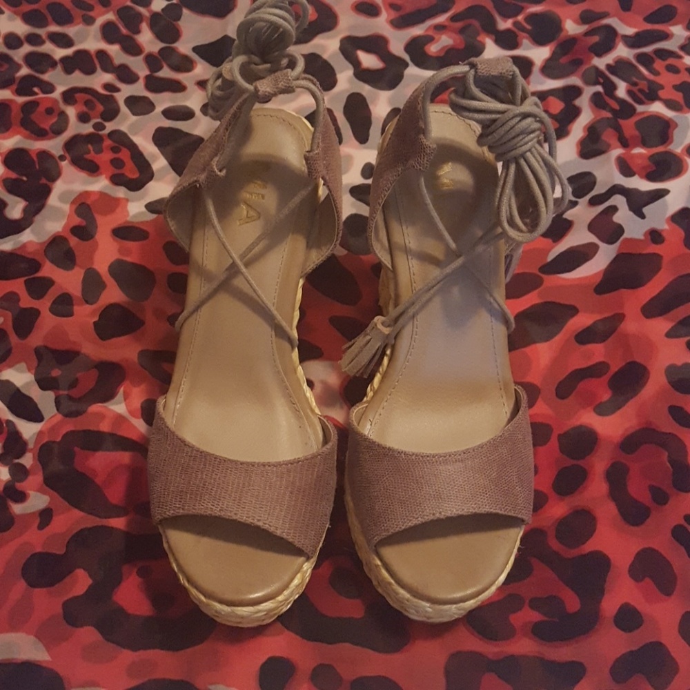 Mia Wedge Heel