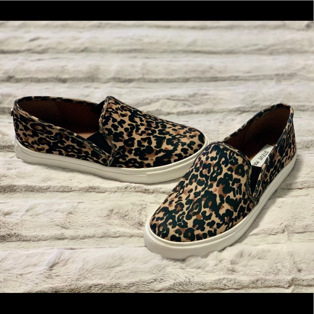 Steve Madden. NEVER WORN. Slip on Sneakers
