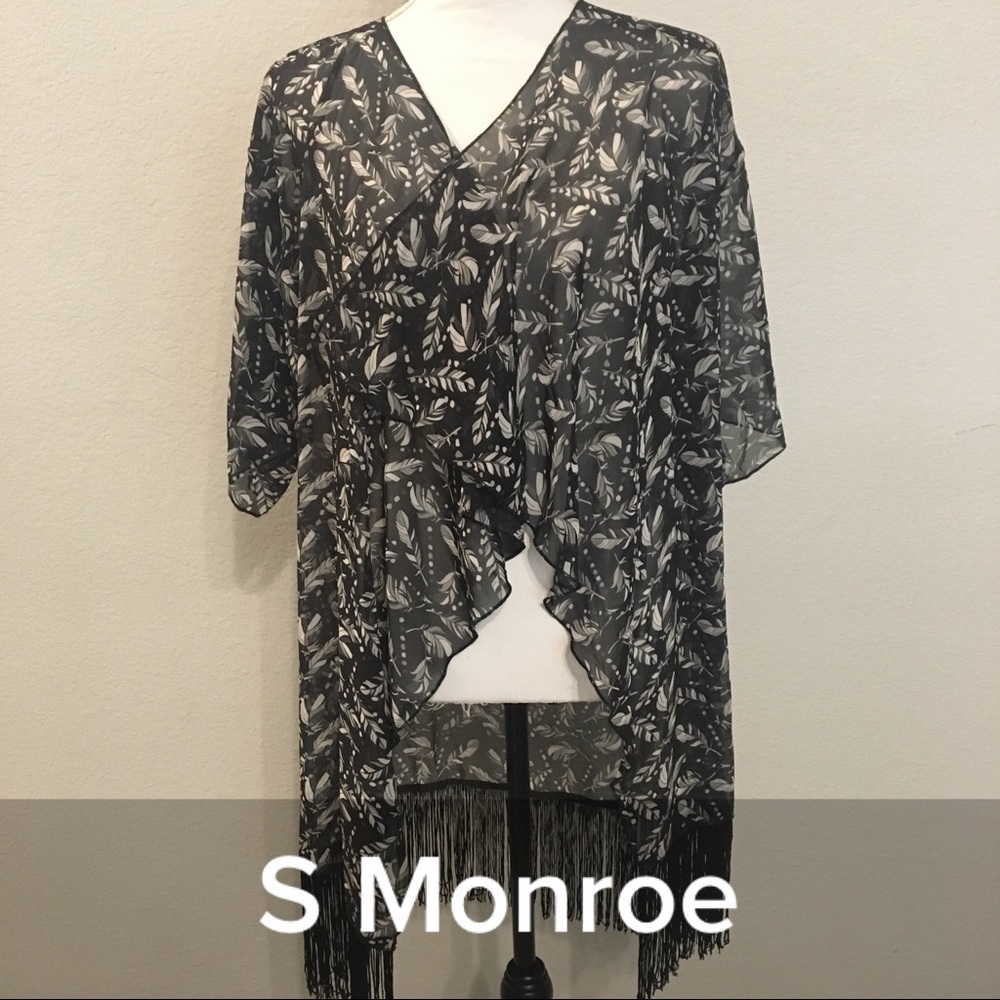 Small lularoe monroe