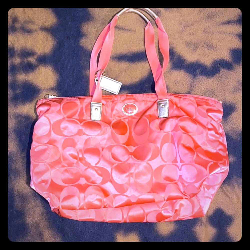 RARE COLOR Coach getaway nylon large tote