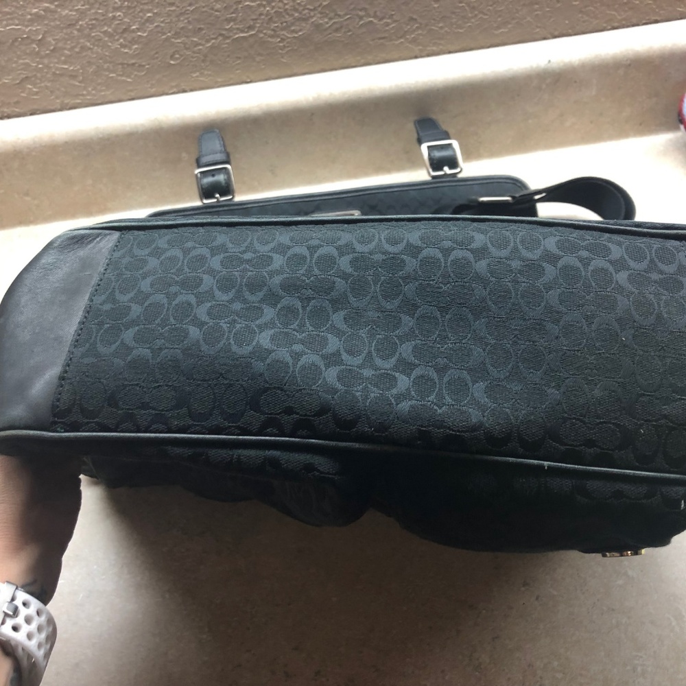 Large Coach messenger/laptop bag - Picture 4 of 8