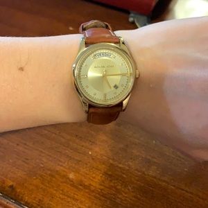 Flash sale!!! Michael Kors leather watch unisex