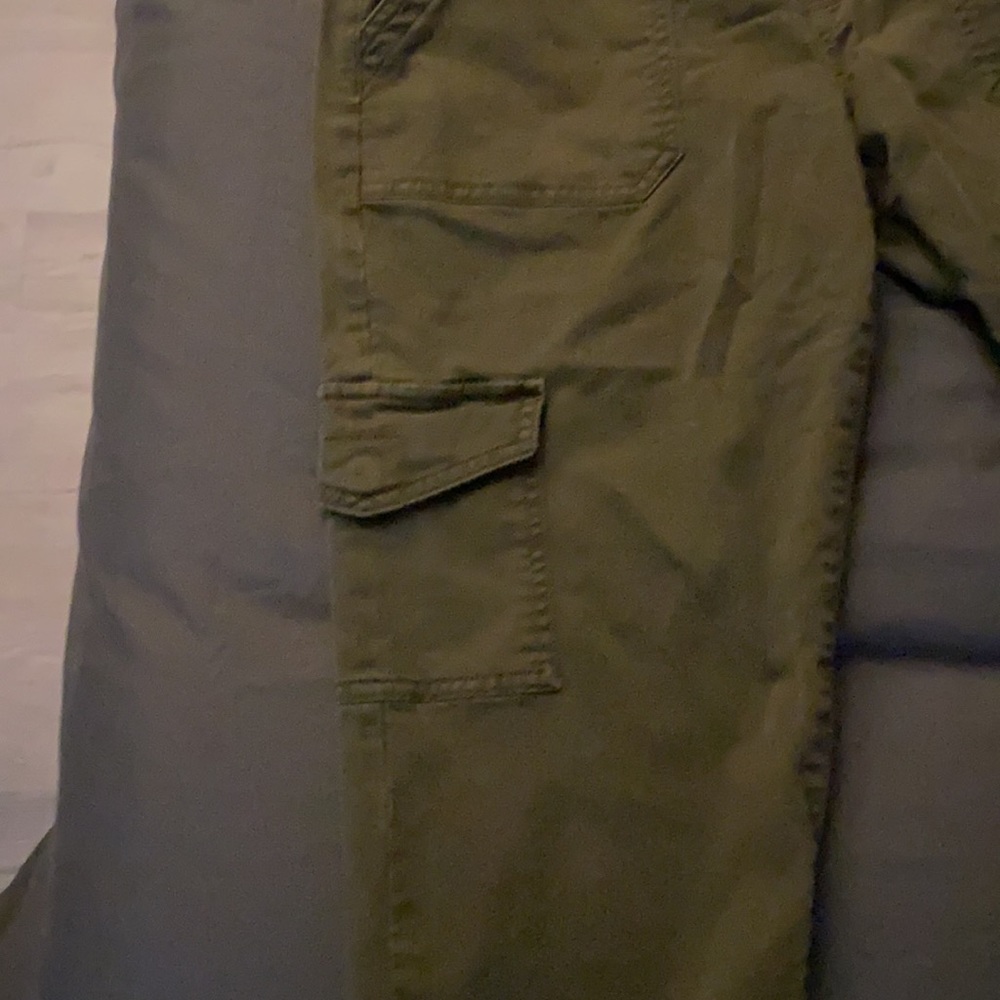 Green cargo pants - Picture 3 of 4