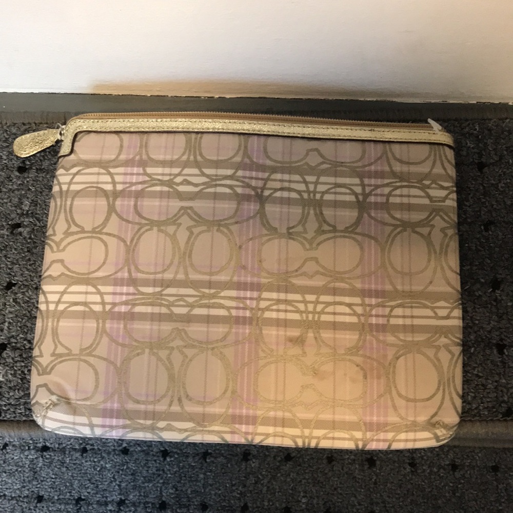Coach iPad case - Picture 3 of 6
