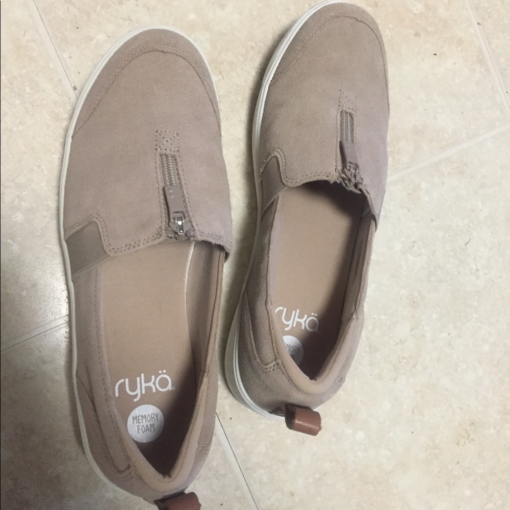 Ryka flats/sneaker type. Size 9.5.