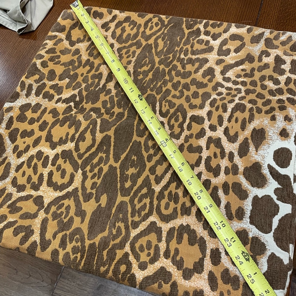 Pillow cover. Leopard print - Picture 3 of 3