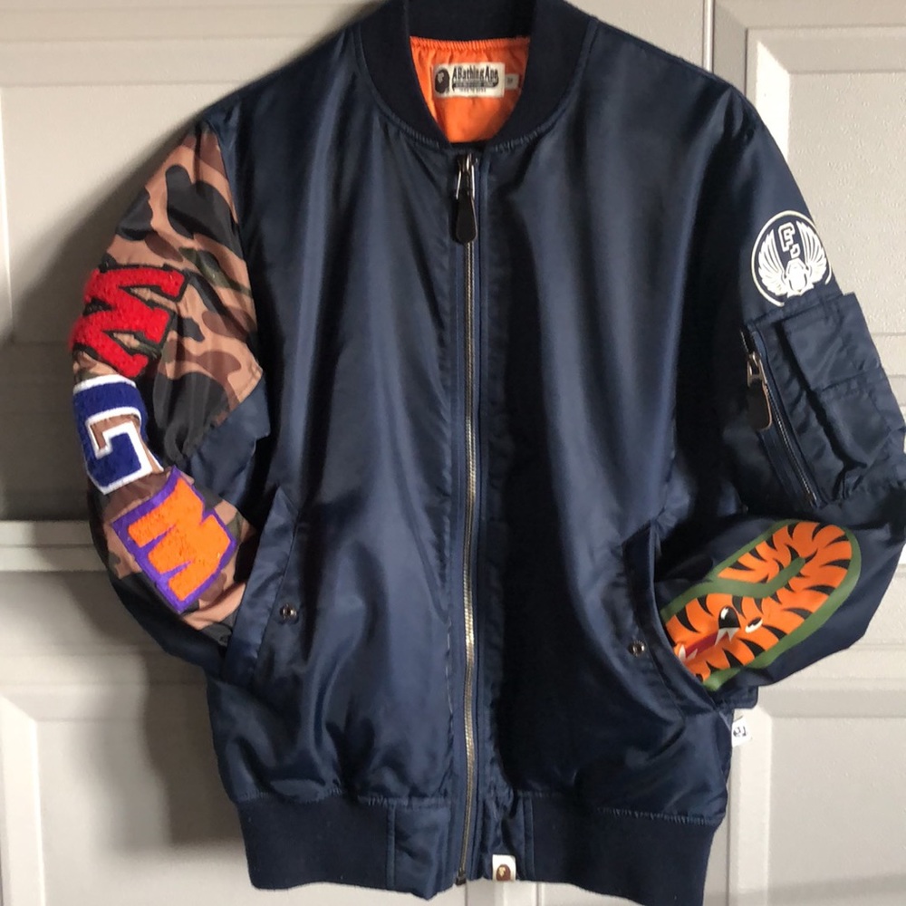 BAPE BOMBER - Picture 5 of 6