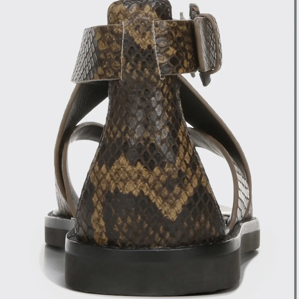 NEW Vince Morris Snake-Print Strappy Thong Sandals - Picture 3 of 8
