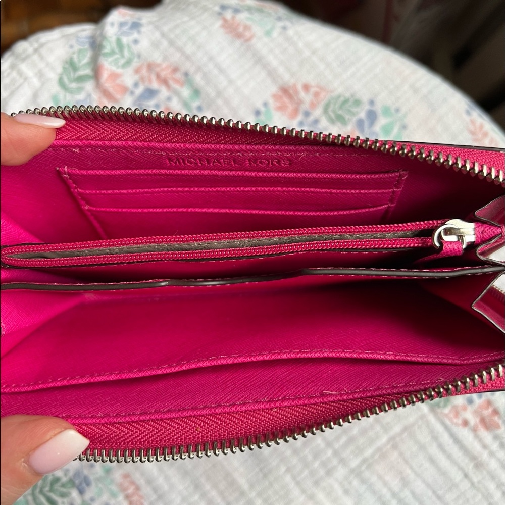 Michael Kors Pink Jet-set Wristlet - Picture 2 of 8