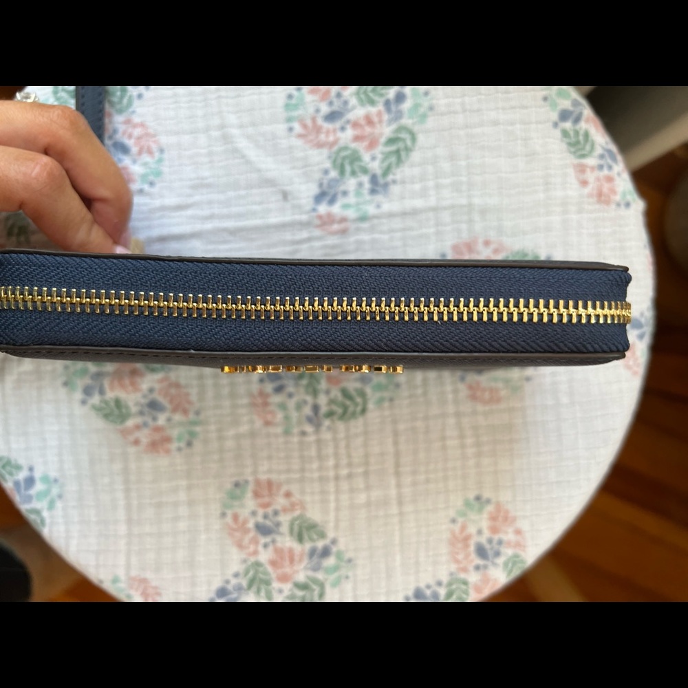 NWT Michael Kors Jetset wallet in navy - Picture 4 of 13