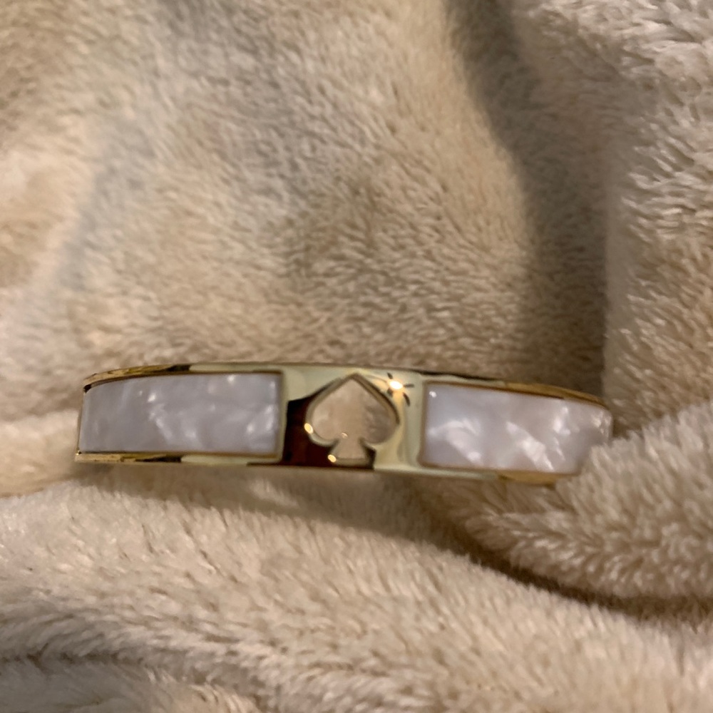 Kate Spade mother Pearl design bangle