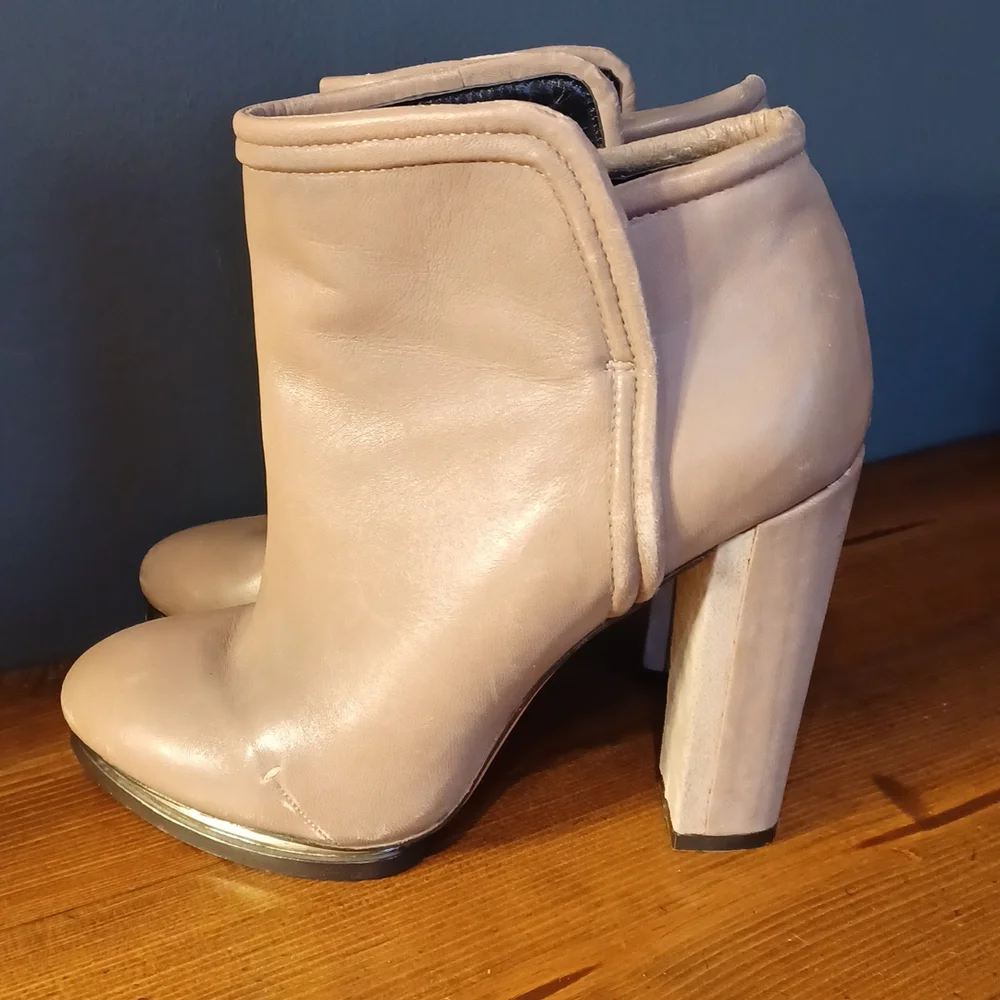 Rachel Roy boots - Picture 3 of 16