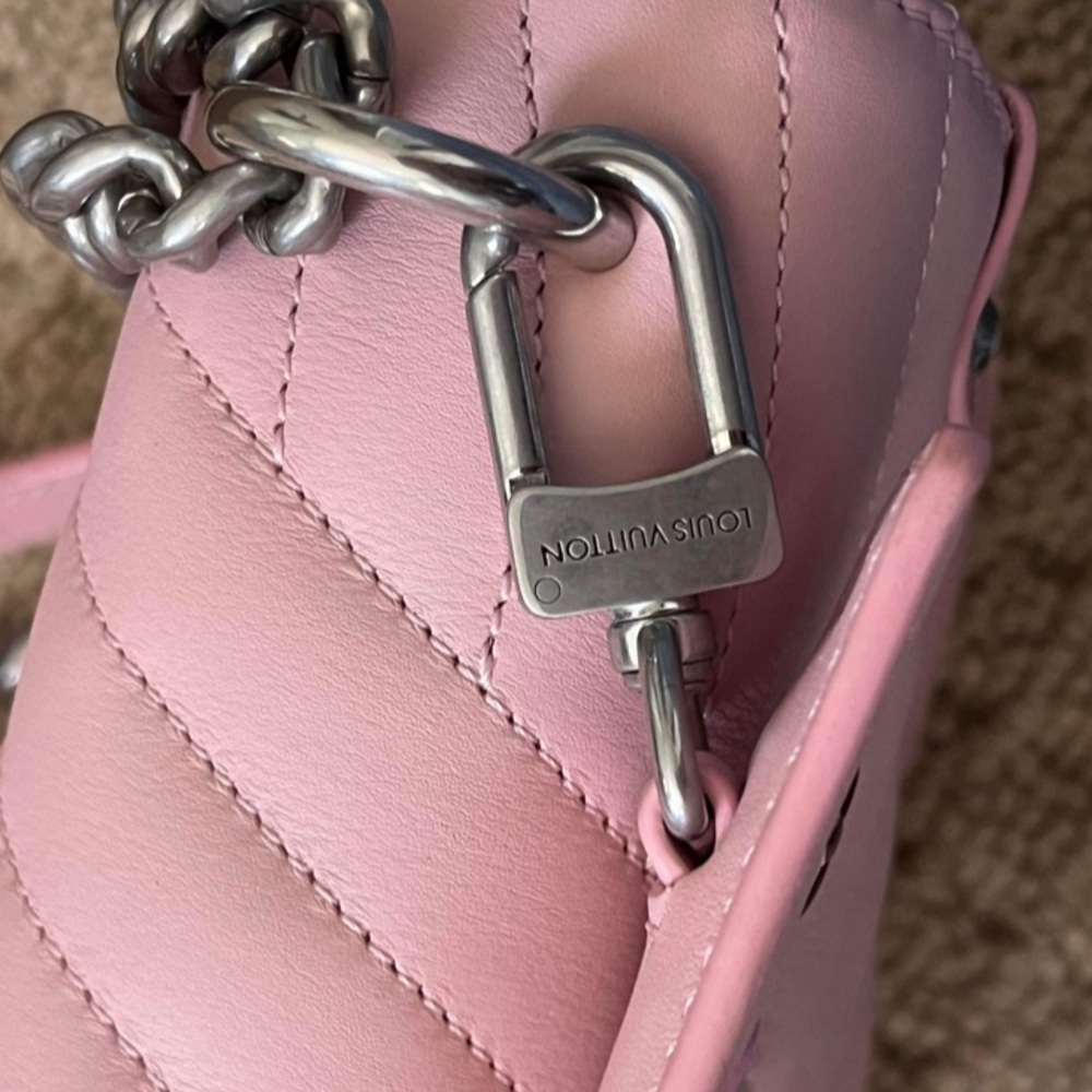 louis vuitton new wave chain bag MM in pink - Picture 5 of 7