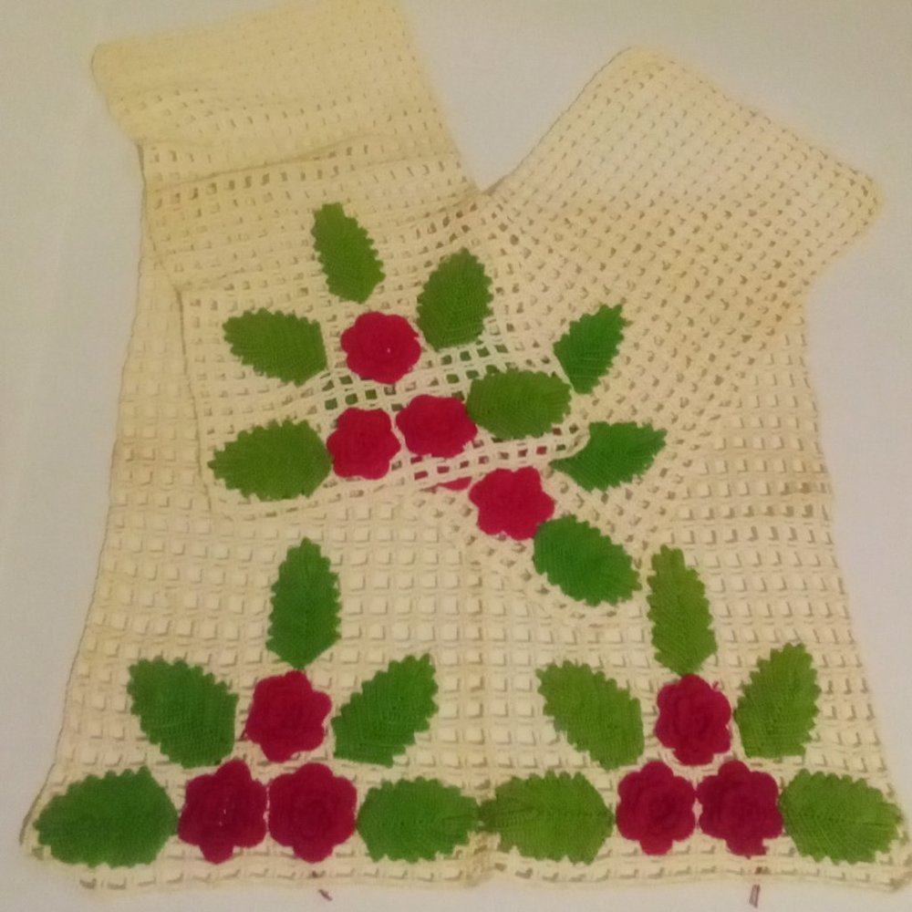 Vintage Hand Crafted Crocheted Doilies 3D Roses Set of 3