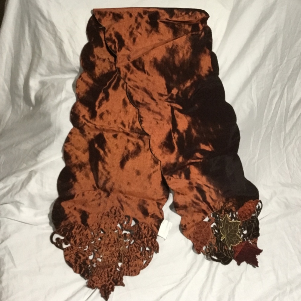 Beautiful Autumnal Table Runner 70in (178 cm)