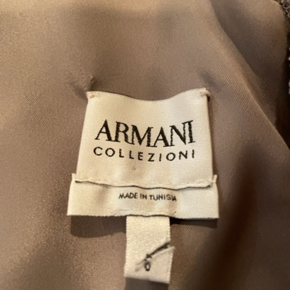 Armani Collezioni Fitted Silk Top - Size 6 - Picture 10 of 13