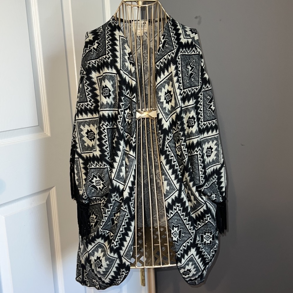 LA Hearts Patterned Cardigan