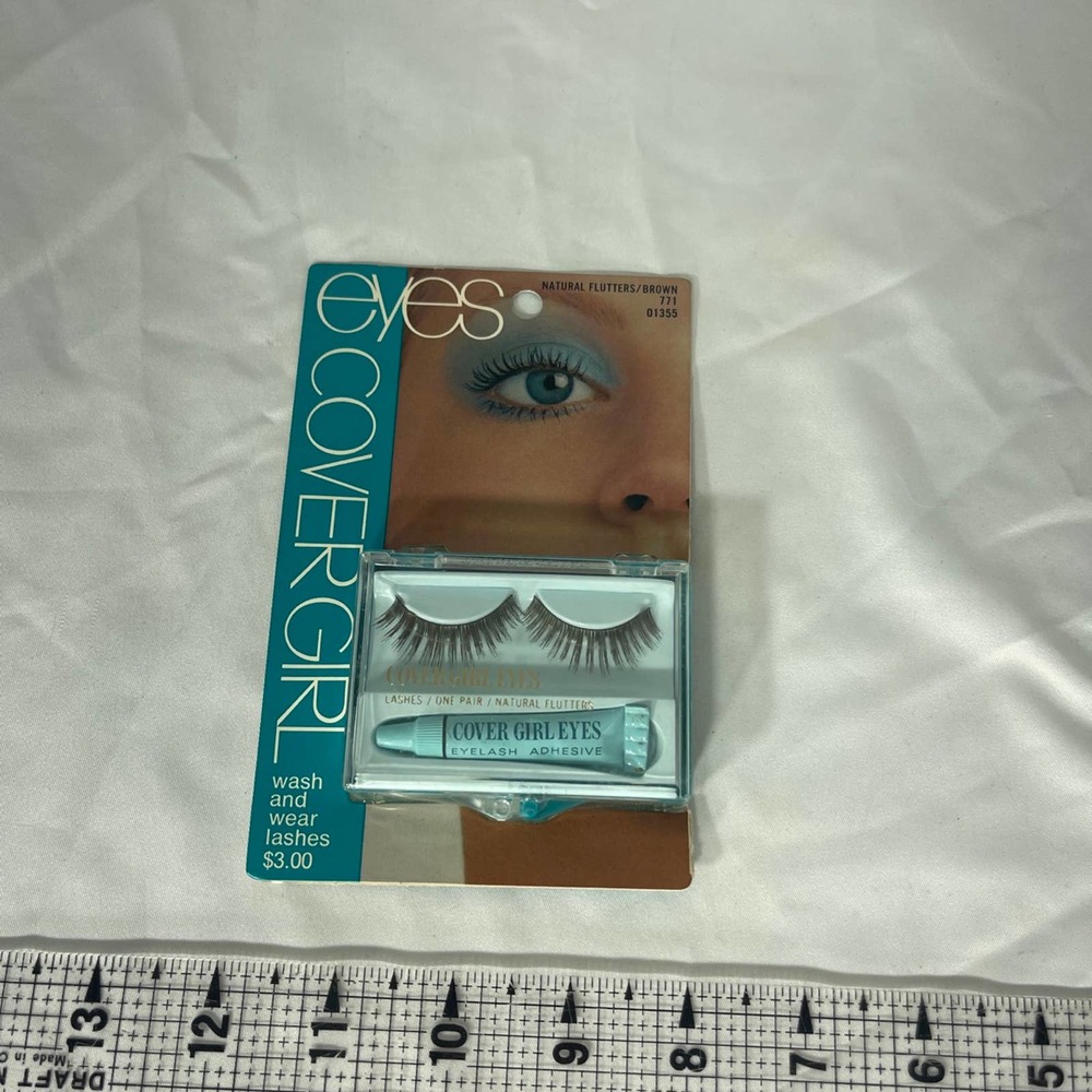 VTG NOS Cover Girl false lashes
