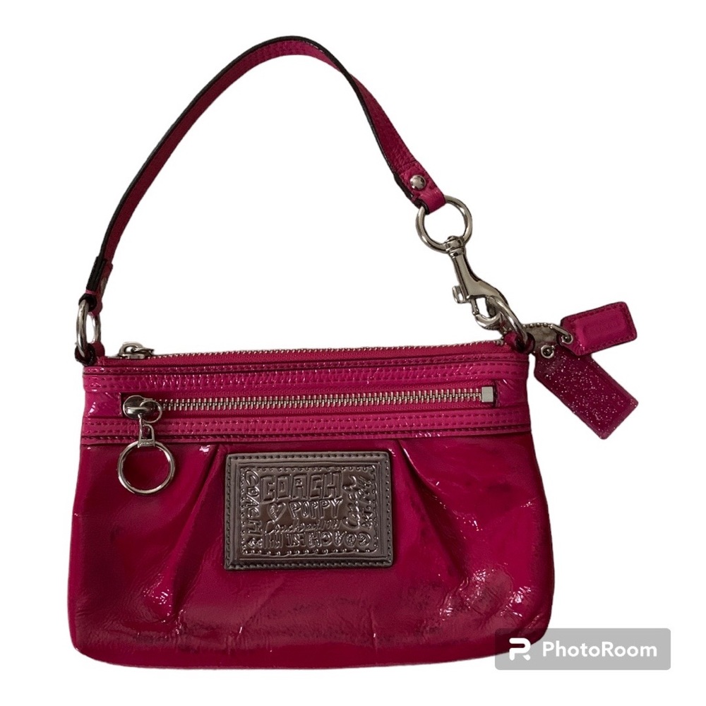 Coach Poppy Liquid Gloss Swingback large wristlet