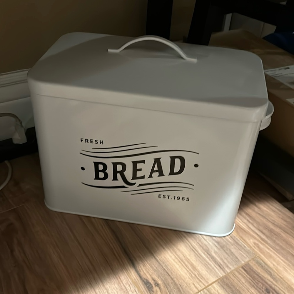 Farmhouse large white & black bread bin
