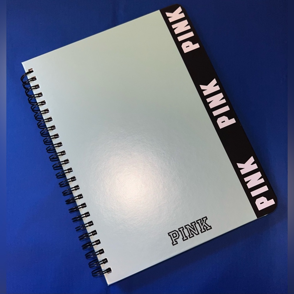 💚NWT VS PINK NOTEBOOK PLANNER💚