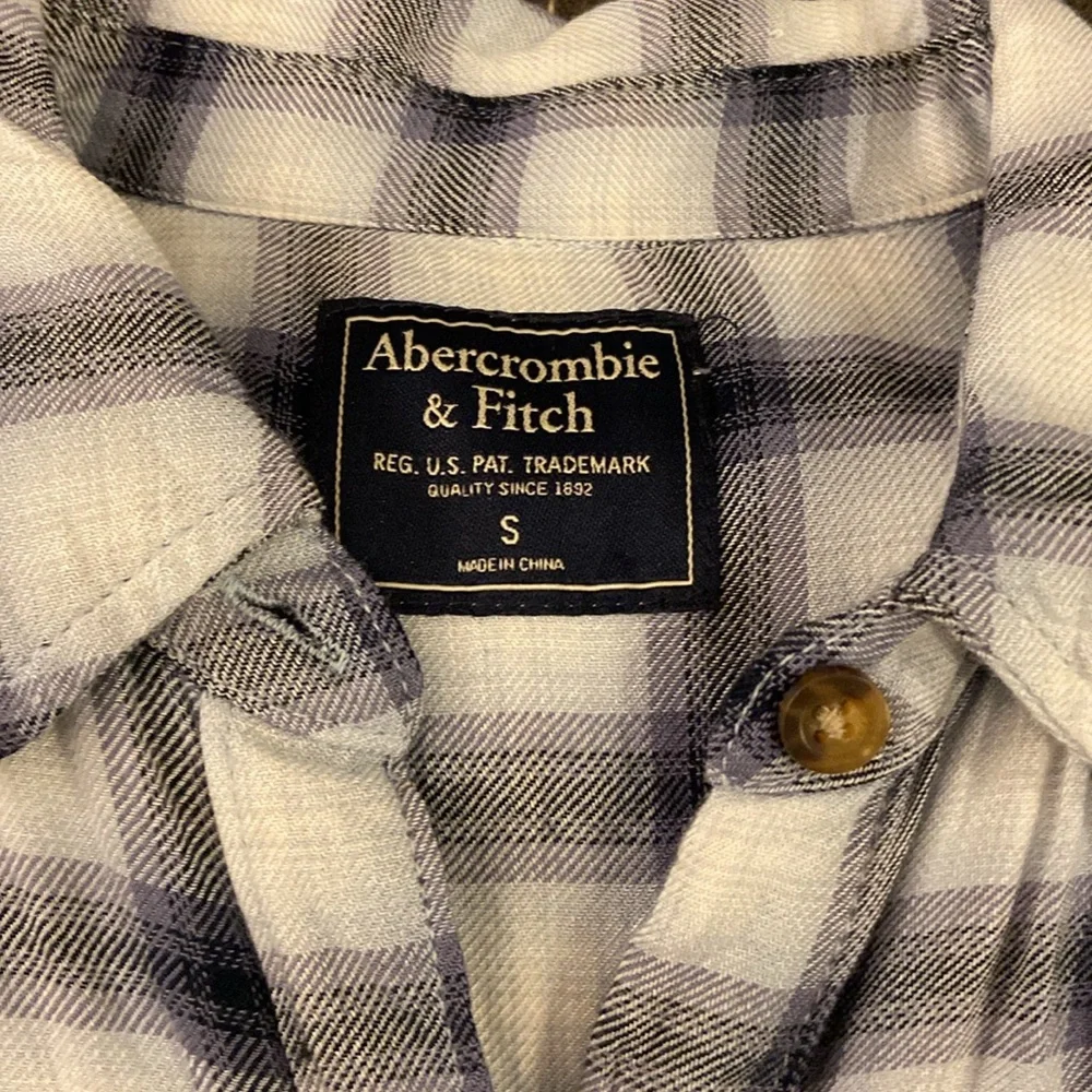Abercrombie & Fitch Blouse - Picture 2 of 2