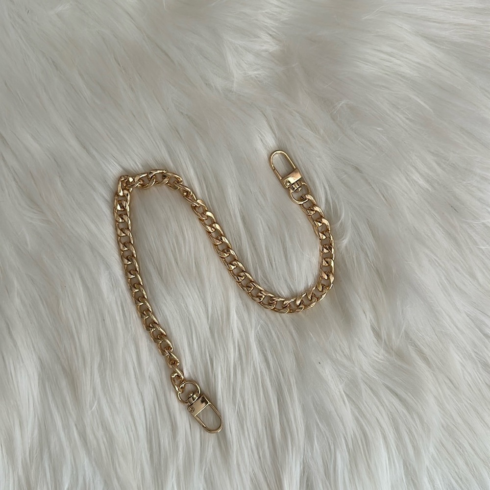 NEW Gold Tone Detachable Chain