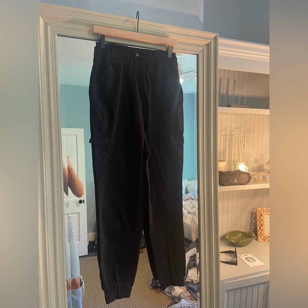 Divided cargo joggers