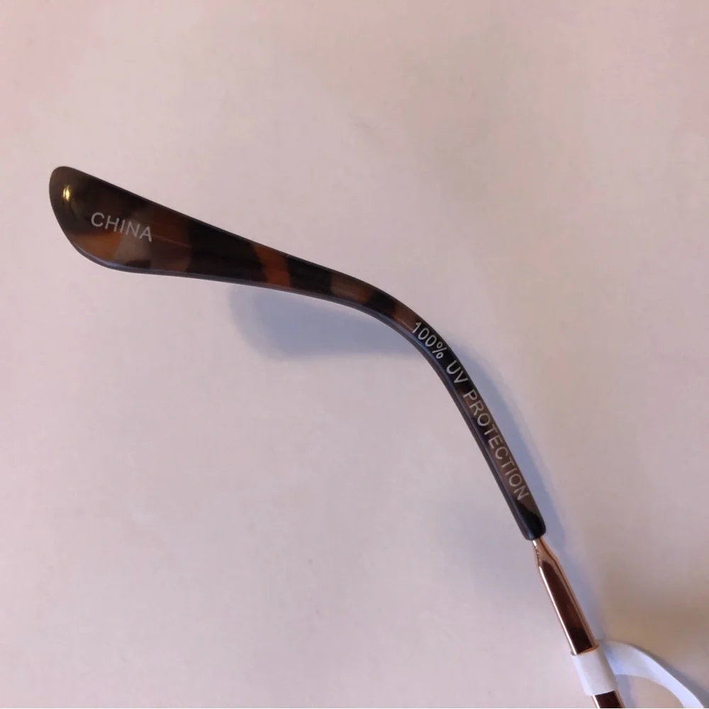 Fashion Sunglasses - Picture 6 of 7