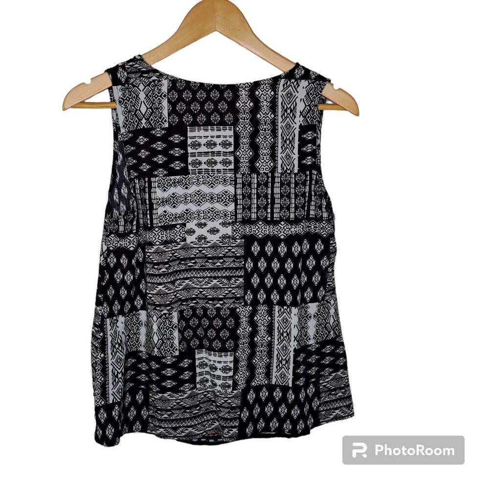 Lulumari Boho Embroidery Tank Top Size M Print Tribal Multicolor Great Condition - Picture 2 of 13