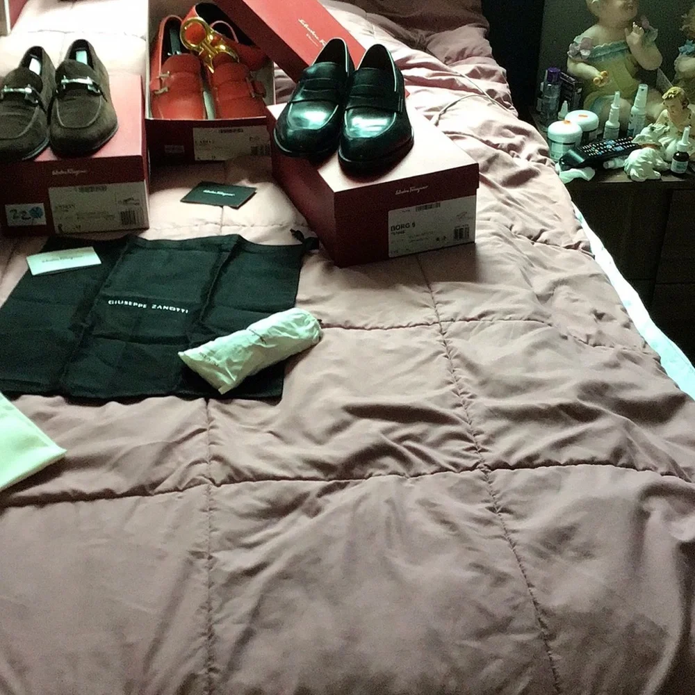 Ferragamo Shoes - Picture 2 of 7