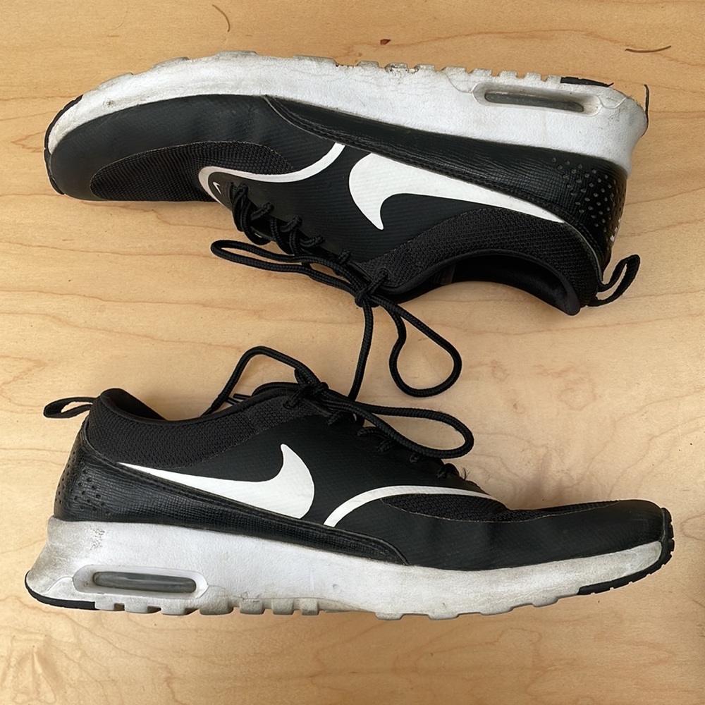 NIKE AIR Max Thea Womens size 9.5 Sneakers - Picture 9 of 10