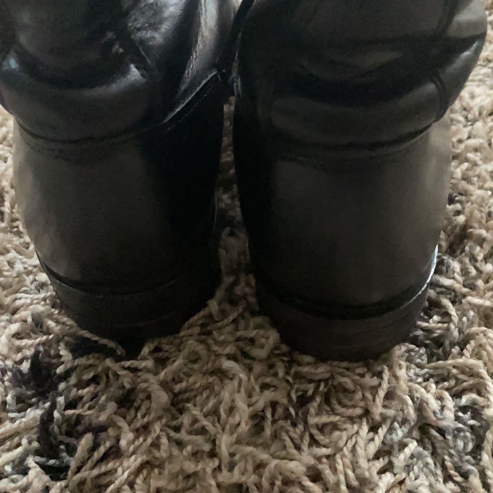 Justin Vintage Laredo Black Boots (Women) - Picture 13 of 13
