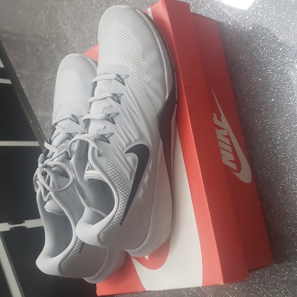 Nike Air Max Motion 2 NWOT