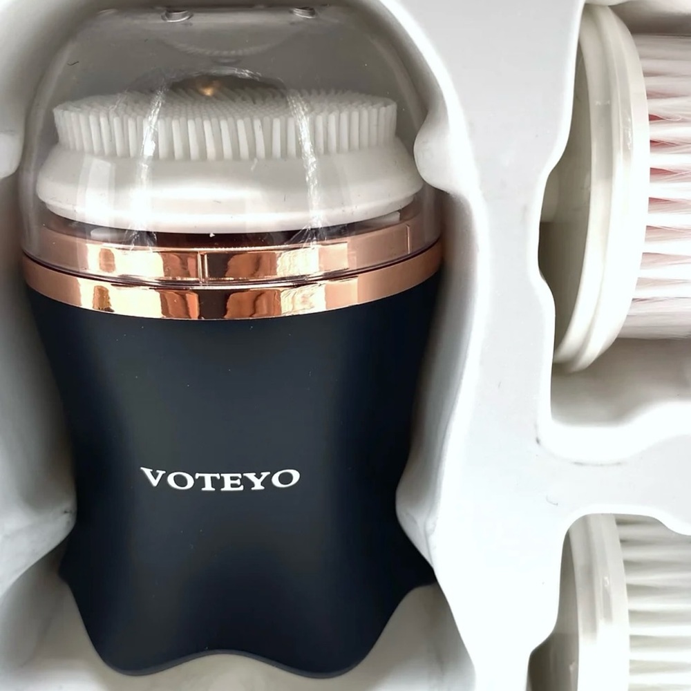 Voteyo Facial Cleansing Brush - Picture 5 of 6