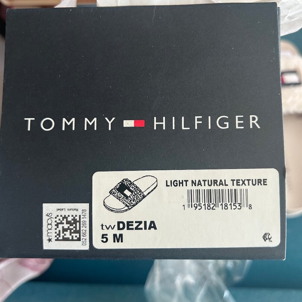 Tommy Hilfiger Slide - Picture 3 of 3
