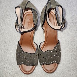 NIB Authentic Coach Heather Olive High Wedge Heels Sandals