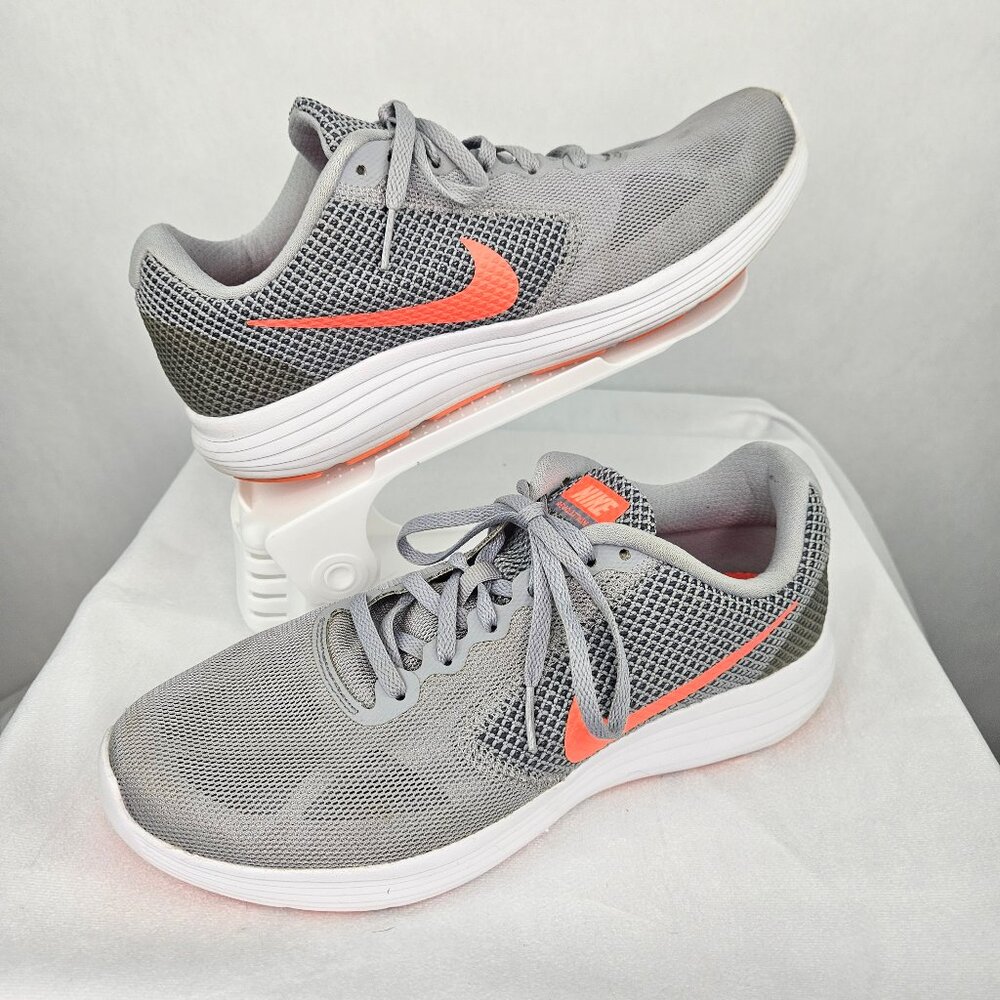 Nike Womens Revolution 3 Gray Running Shoes Size 10