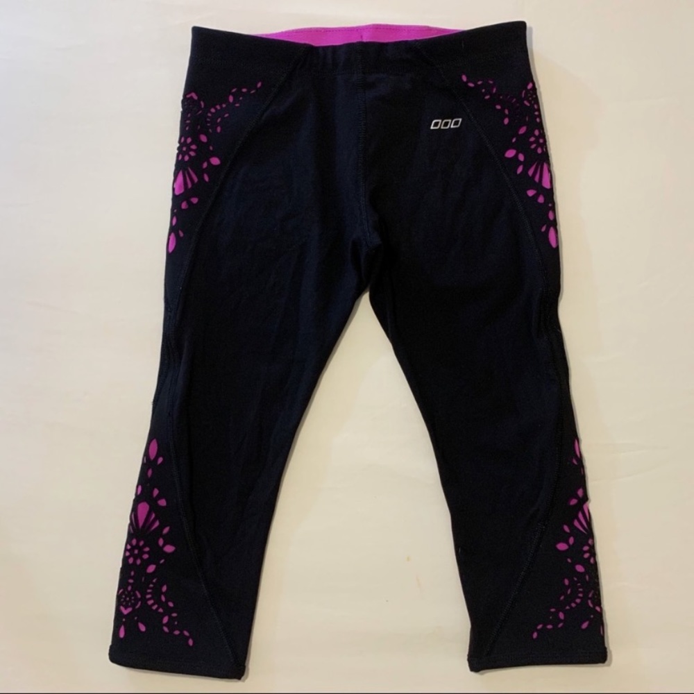 Lorna Jane Cropped Leggings