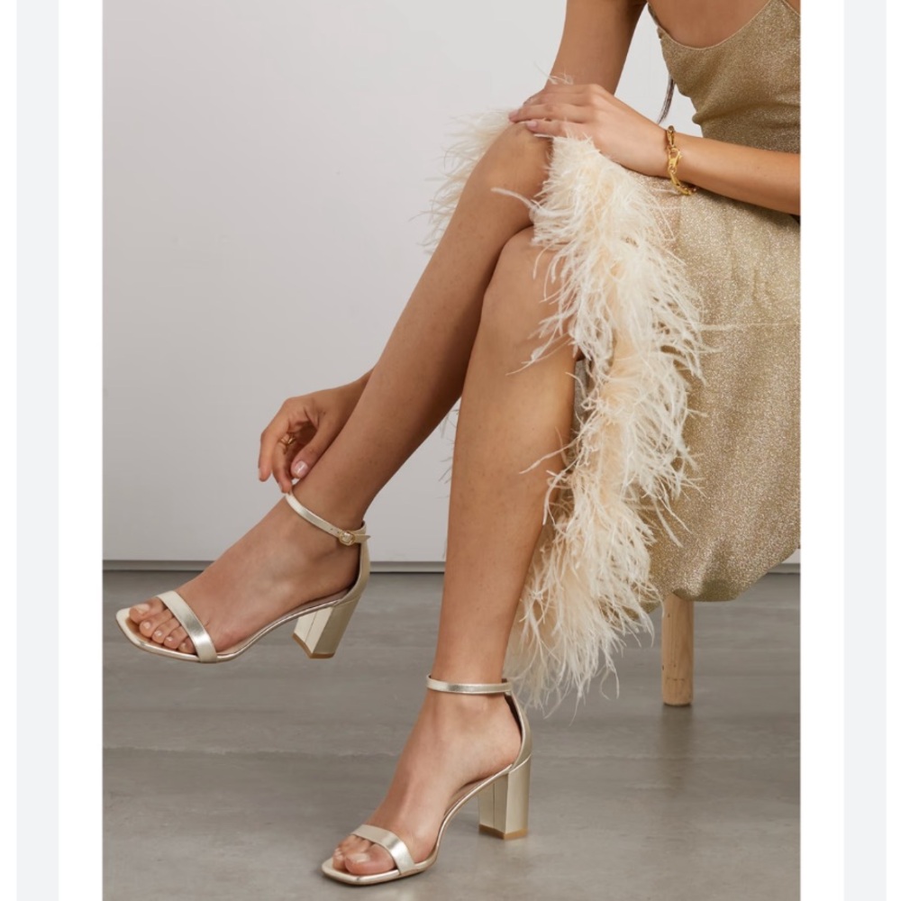 STUART WEITZMAN Nudistcurve
GOLD LEATHER ANKLE STRAP BLOCK HEEL SANDAL SIZE 7