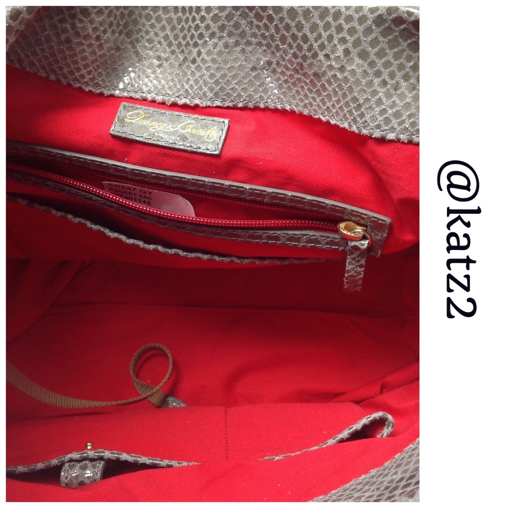 Dooney & Bourke Embossed Snakeskin Pocket Sac - Picture 4 of 6