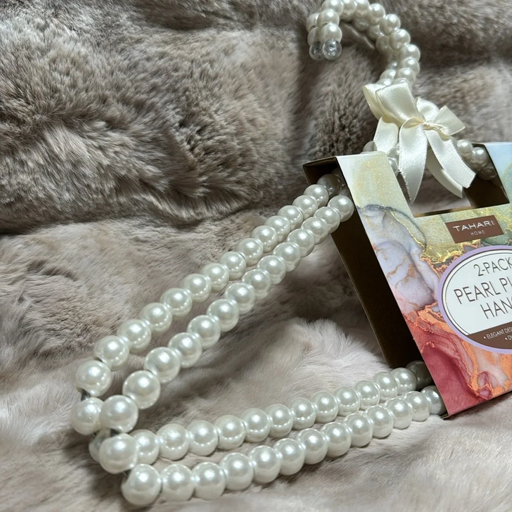 PEARL AND SATIN TRIM SET OF HANGERS - Picture 10 of 14