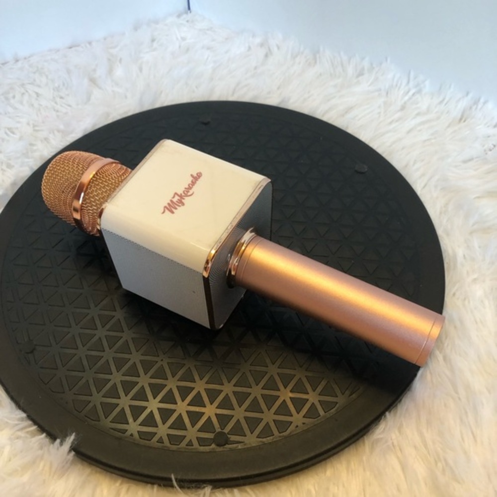 My Karaoke Microphone Bluetooth Portable Audio Microphone and Speaker