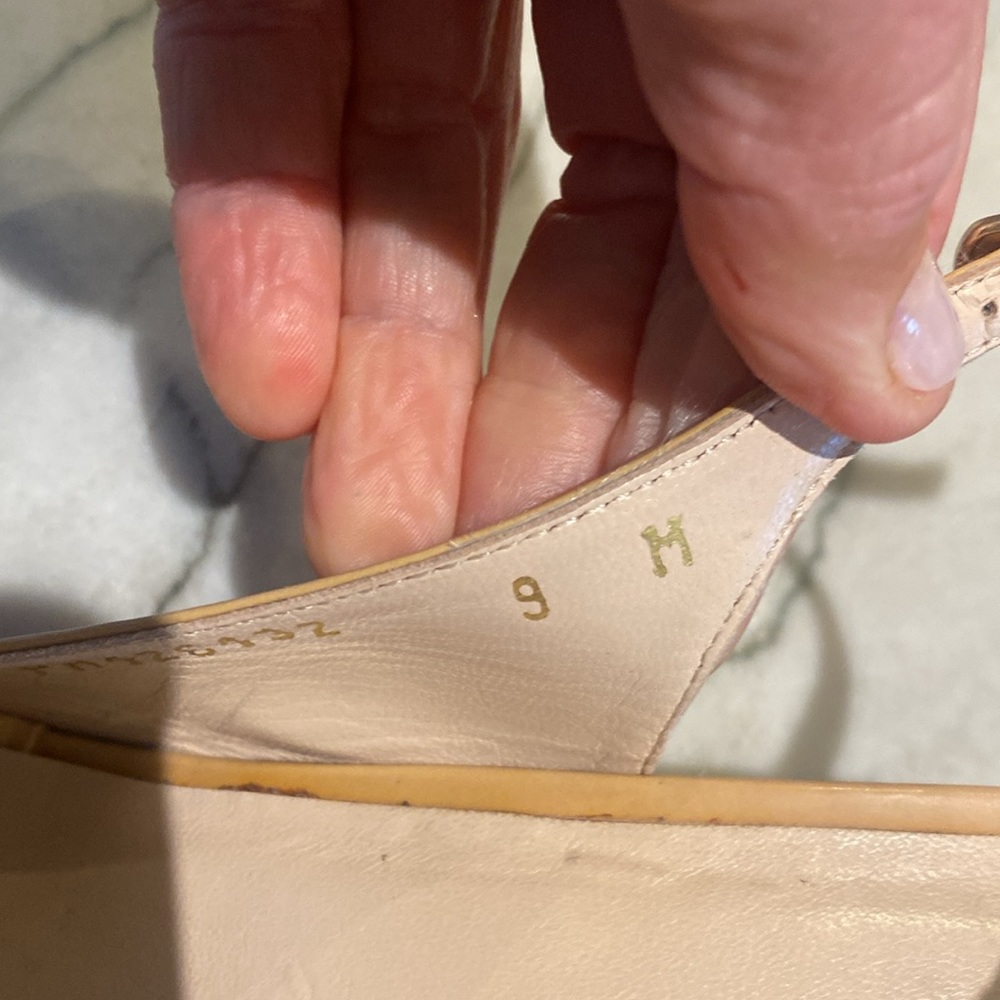 Stuart Weitzman Cork Shoe - Picture 5 of 9