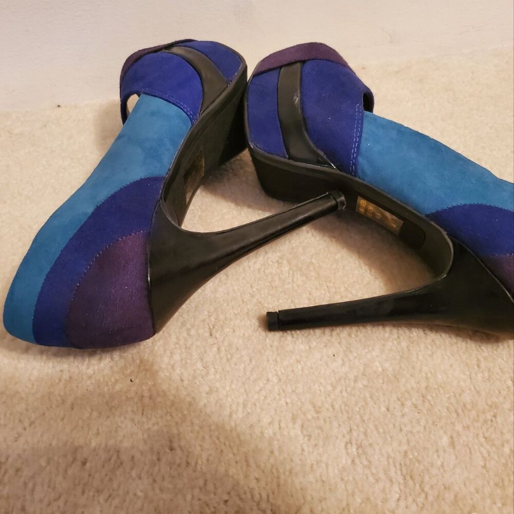 Paprika Tricolored Stilettos - Picture 8 of 8