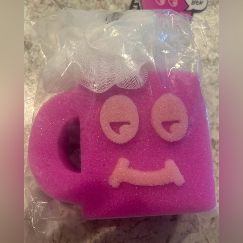 VS PINK Hot Coco Loofah Sponge NWT